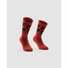 ASSOS Monogram Socks Evo -Shimano Verkaufsladen assos monogram socks evo vignaccia red
